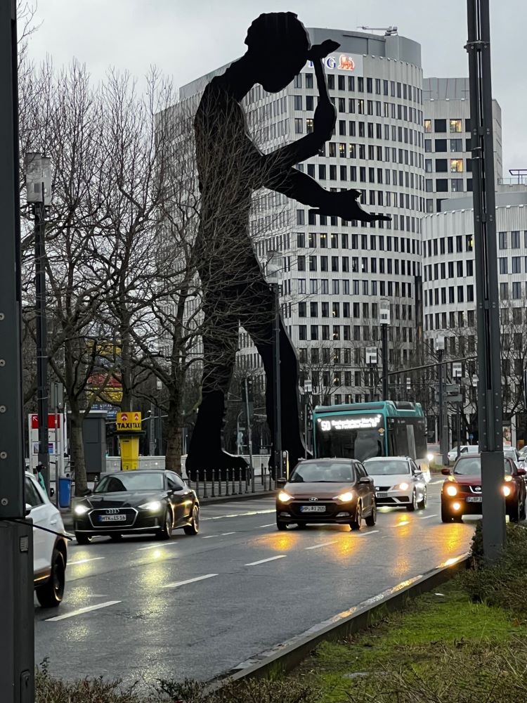 Large sculpture of a man in Frankfurt